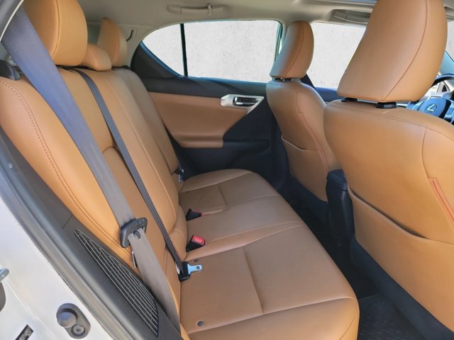 Used 2013 Lexus CT 200h w/ Premium Pkg w/Navigation FWD image 23
