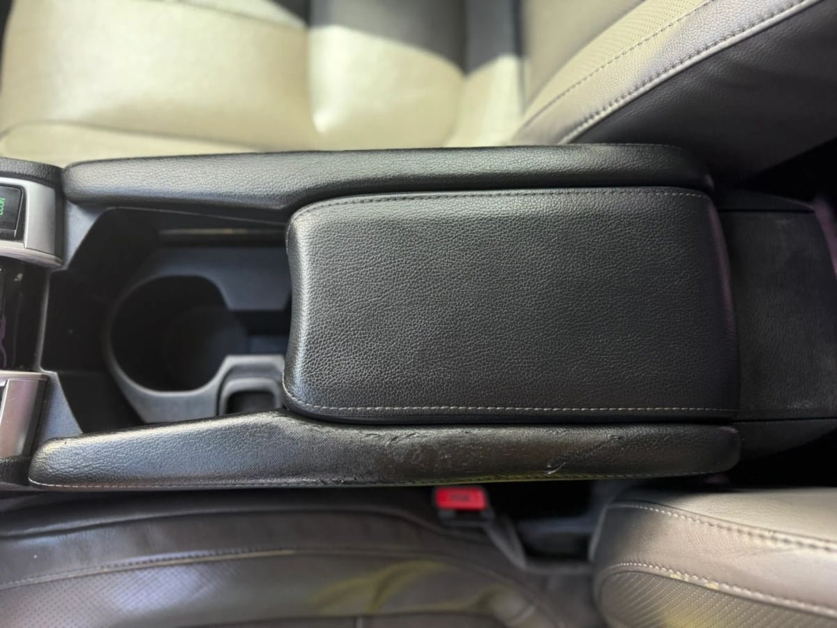 Used 2017 Honda Civic Touring image 38