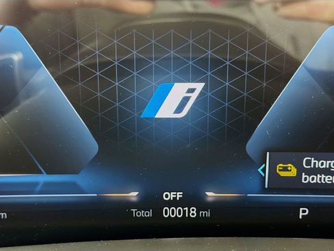 New 2026 BMW X5 xDrive50e w/ M Sport Package image 14