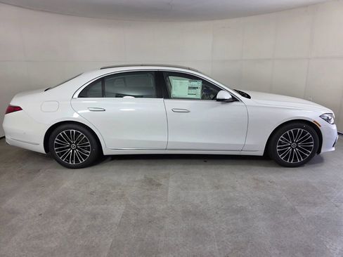 New 2026 Mercedes-Benz S 580 4MATIC Sedan image 3