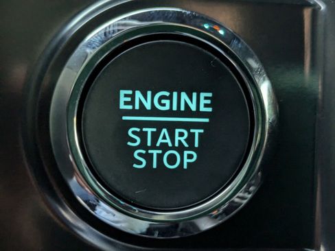 New 2025 Ford F150 Lariat w/ Equipment Group 502A High image 34