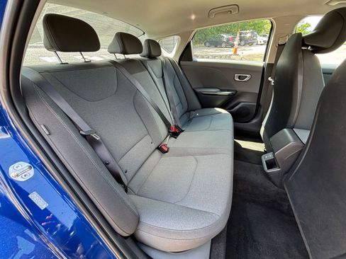 Used 2025 Kia K4 FWD image 36