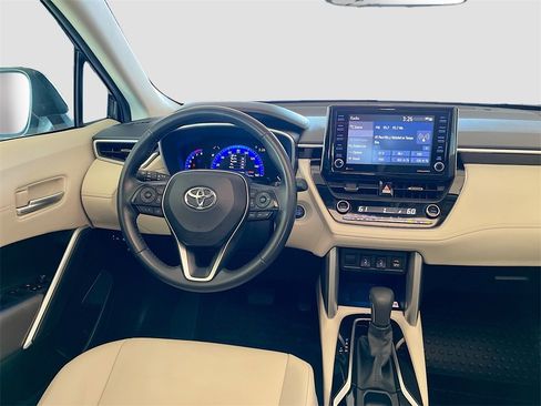 Used 2022 Toyota Corolla Cross XLE w/ Convenience Package image 23