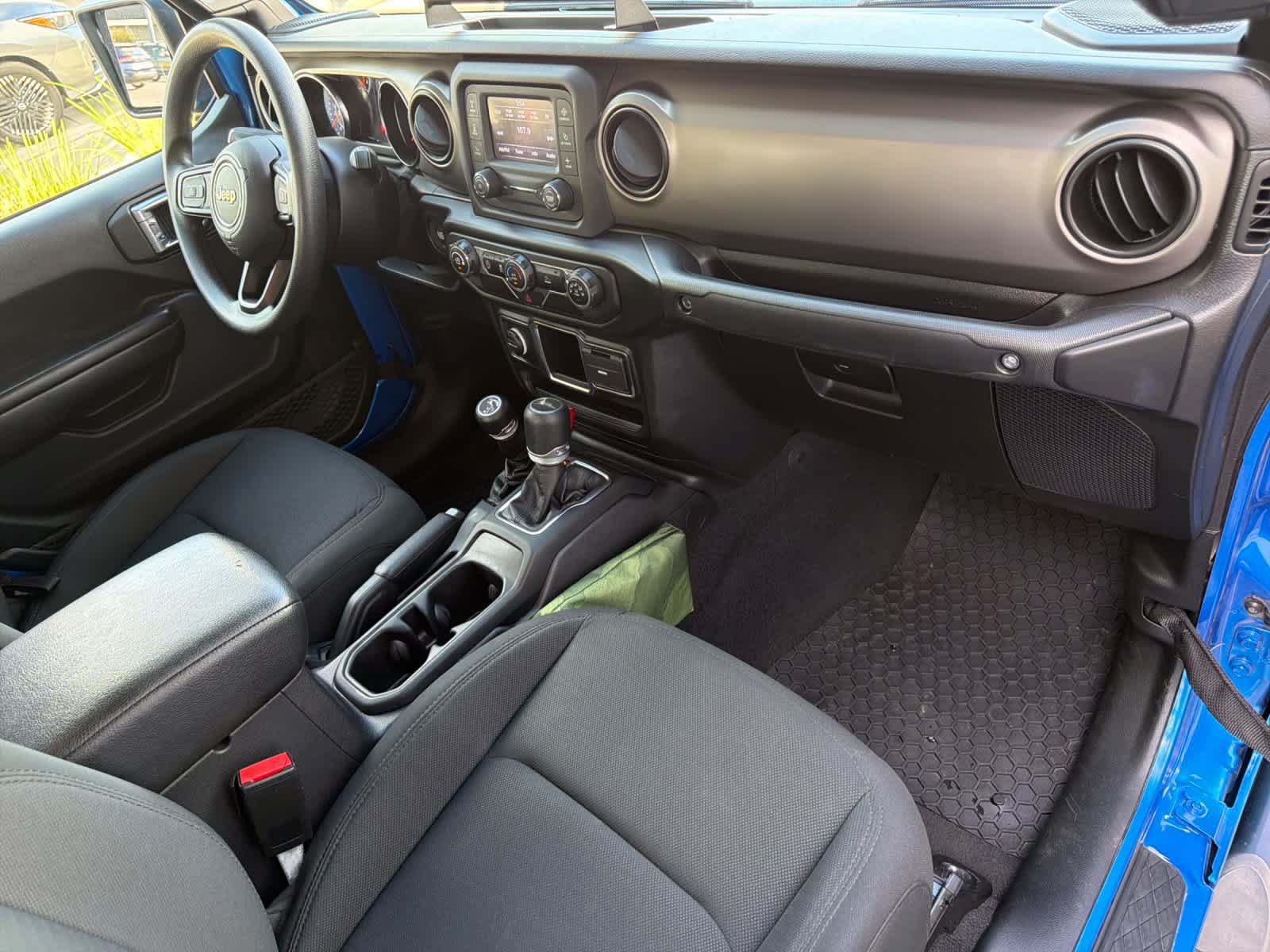 Used 2021 Jeep Gladiator Sport AWD/4WD image 15