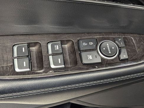 Used 2017 Kia Sorento LX image 17