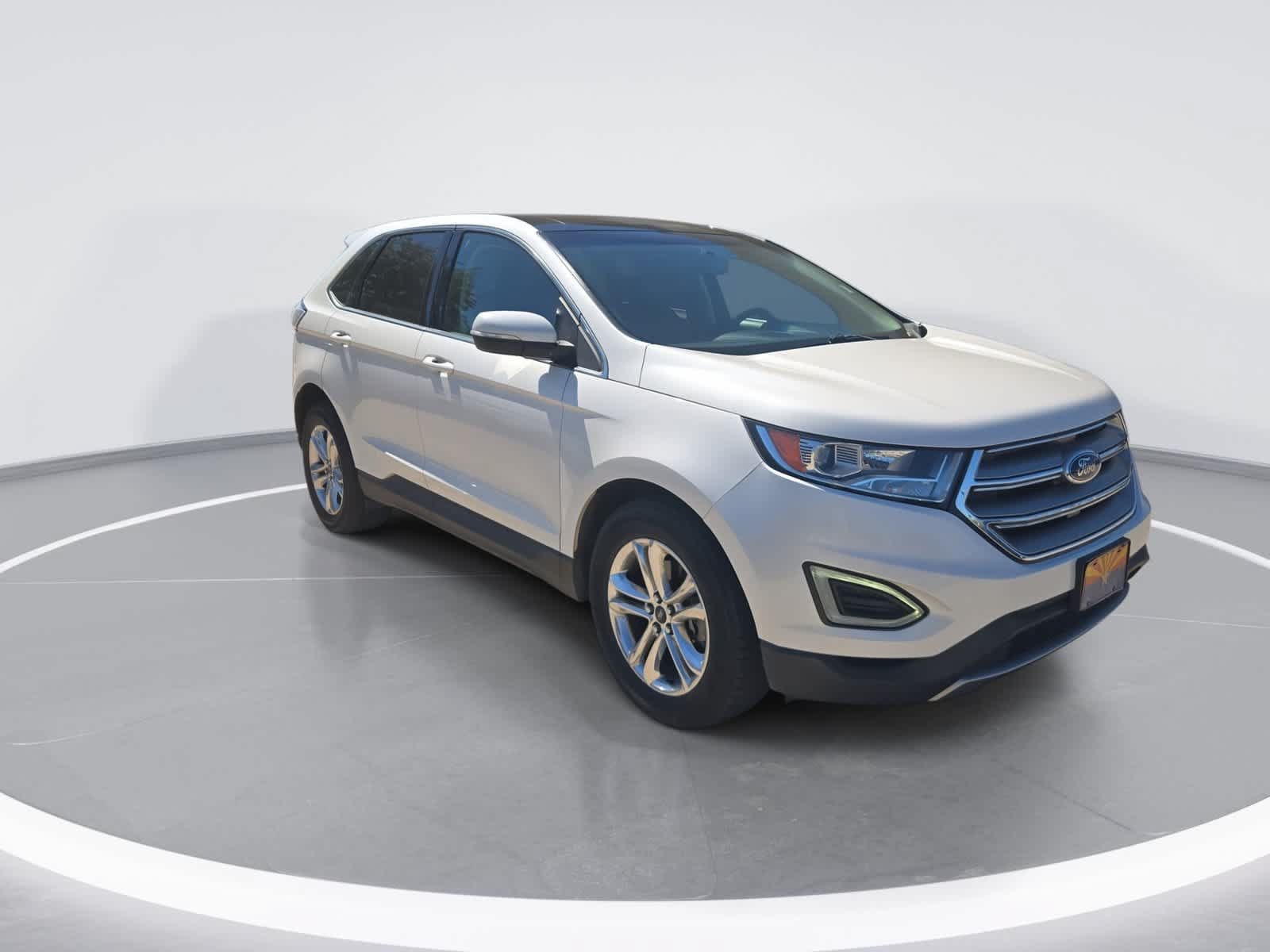 Used 2016 Ford Edge SEL w/ Equipment Group 201A FWD image 2