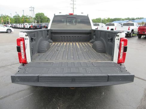 Used 2023 Ford F350 Lariat w/ Lariat Ultimate Package AWD/4WD image 8