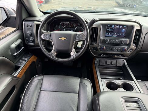 Used 2018 Chevrolet Silverado 1500 High Country image 14