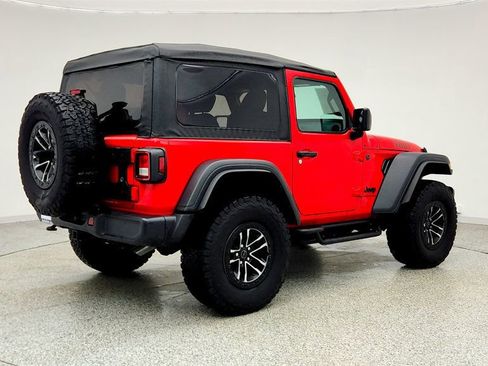 Used 2025 Jeep Wrangler Sport image 5
