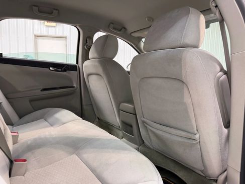 Used 2012 Chevrolet Impala LT image 17