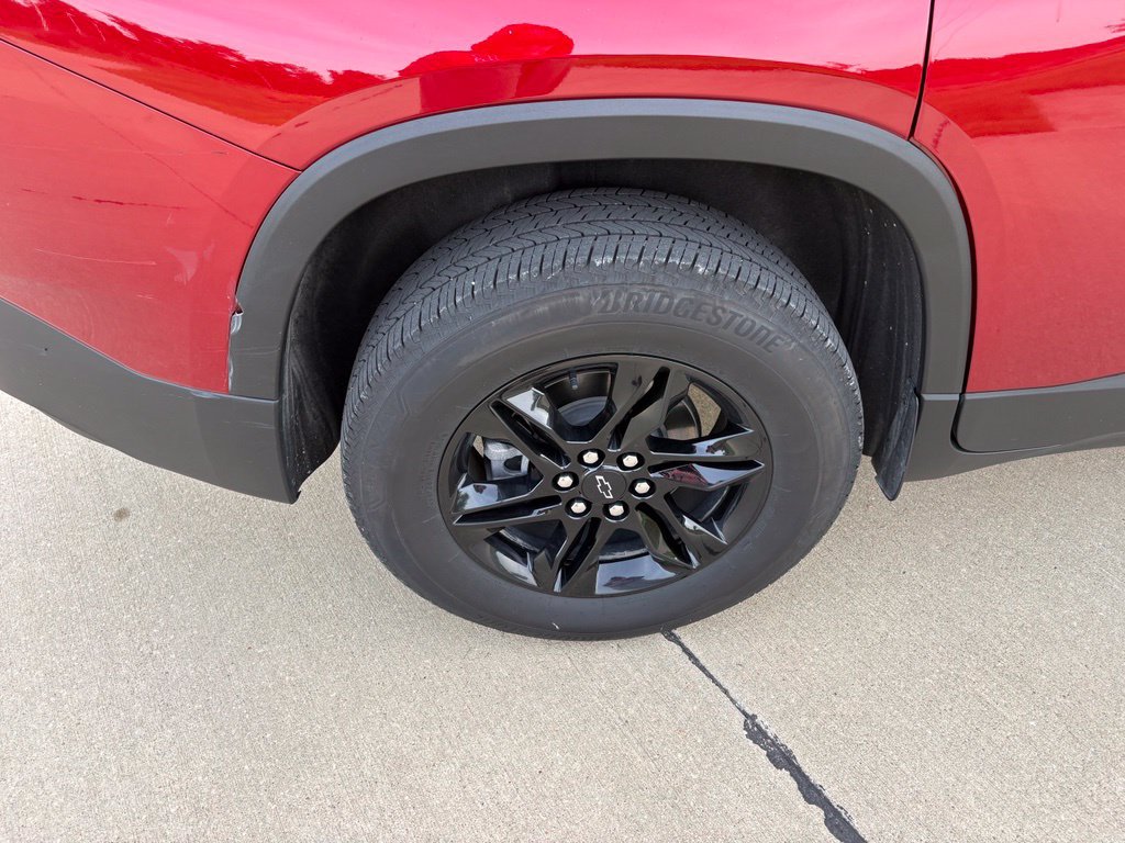 Used 2024 Chevrolet Traverse LT FWD image 22