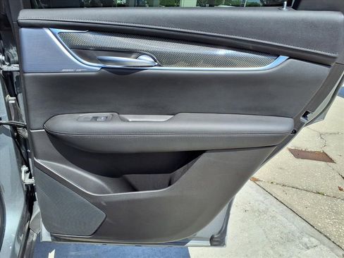 Certified 2023 Cadillac XT5 Sportv AWD/4WD image 12