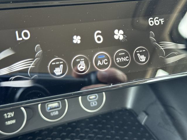 Used 2026 Genesis G70 2.5T AWD/4WD image 42