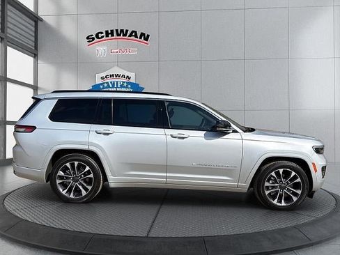 Used 2025 Jeep Grand Cherokee L Overland w/ Trailer Tow Package image 3