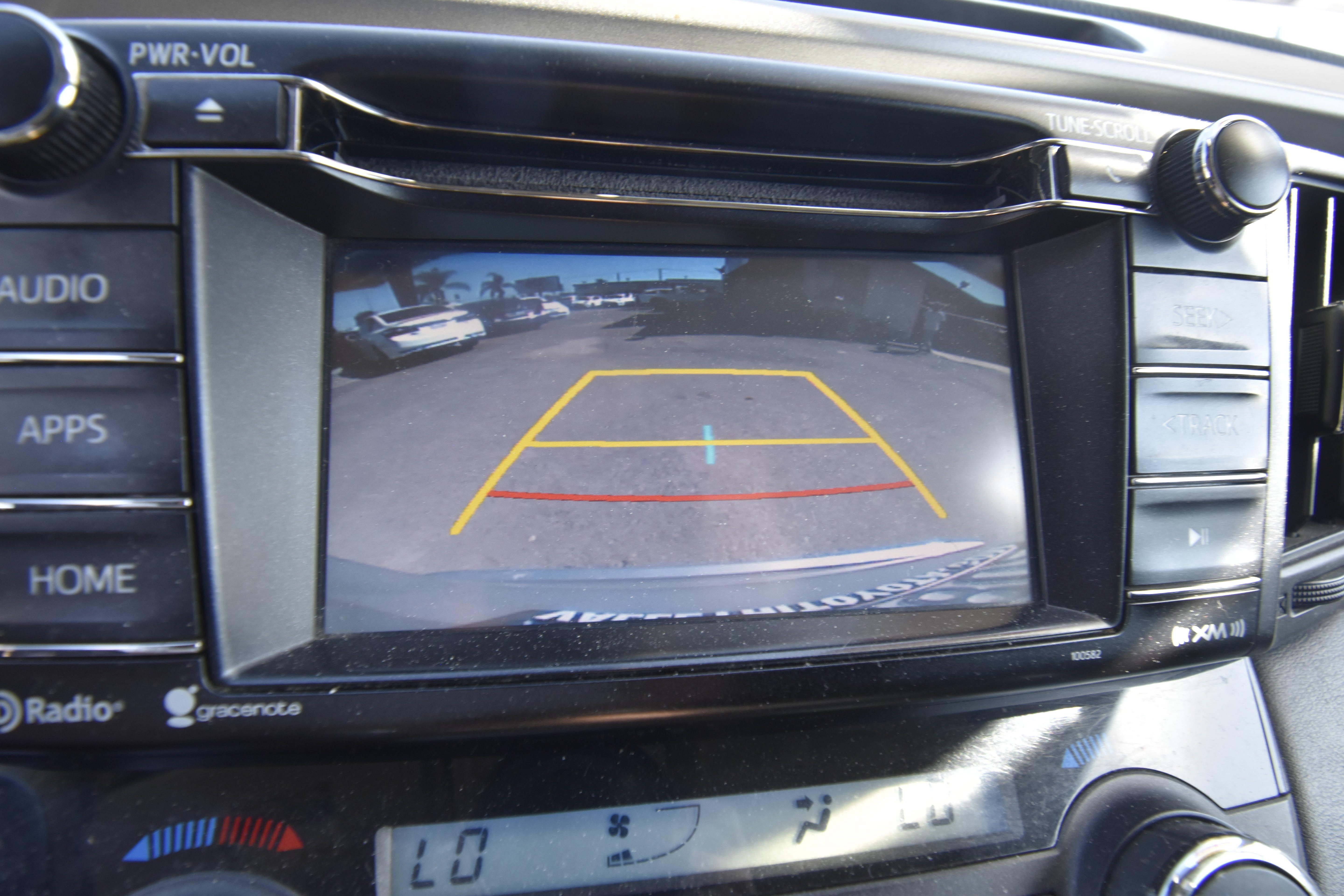 Used 2018 Toyota RAV4 XLE w/ Plus Extra Value Package FWD image 12