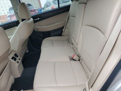 Used 2015 Subaru Outback 2.5i Limited image 9