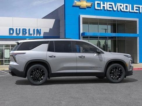 Used 2026 Chevrolet Traverse LT w/ Midnight/Sport Edition image 6