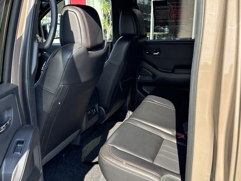 Certified 2024 Nissan Frontier PRO-4X w/ Pro Premium Package AWD/4WD image 11
