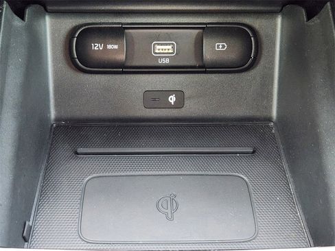 Certified 2021 Kia Telluride SX w/ SX Prestige Package image 21