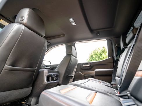 Used 2021 GMC Sierra 1500 AT4 w/ AT4 Premium Package AWD/4WD image 32