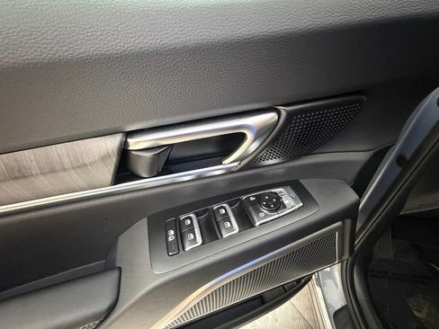 Used 2025 Kia Telluride EX image 23