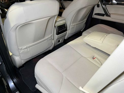 Used 2023 Lexus GX 460 Premium w/ Premium Plus Package image 20