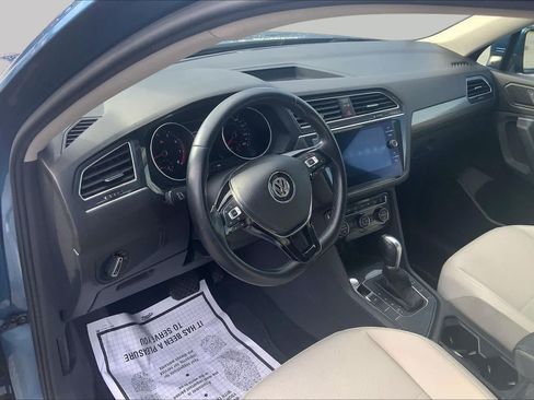 Used 2019 Volkswagen Tiguan SE w/ Panoramic Sunroof Package FWD image 18