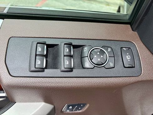 Used 2017 Ford F350 King Ranch image 15