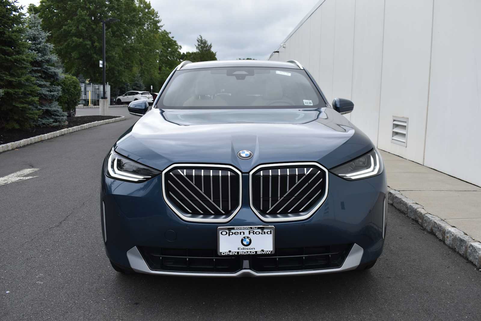 Used 2026 BMW X3 xDrive30i w/ Convenience Package AWD/4WD image 2