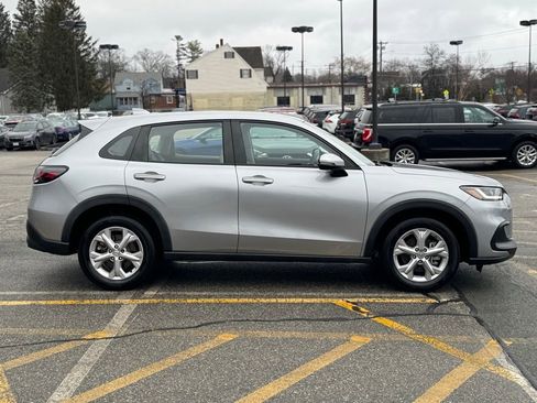 Used 2023 Honda HR-V LX image 7