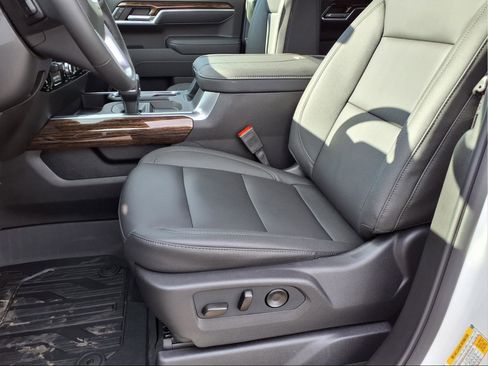 New 2026 GMC Sierra 1500 Elevation w/ Elevation Premium Package AWD/4WD image 22