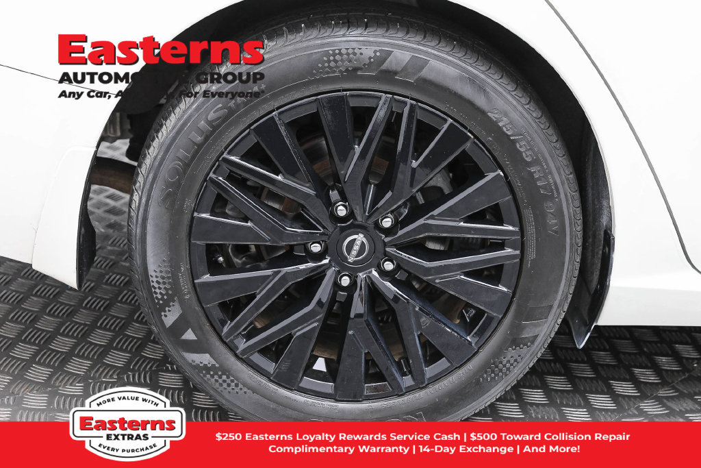 Used 2024 Nissan Altima 2.0 SR FWD image 29
