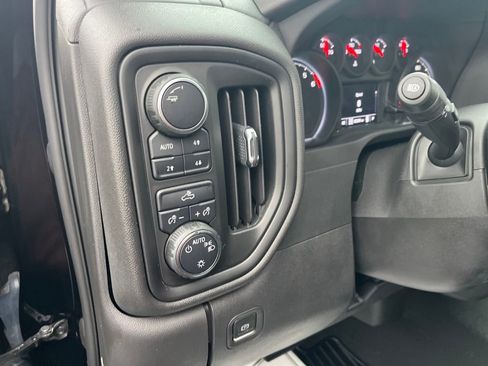 Used 2022 Chevrolet Silverado 1500 Custom Trail Boss image 13