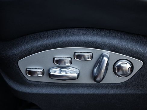 Used 2024 Porsche Macan GTS image 21