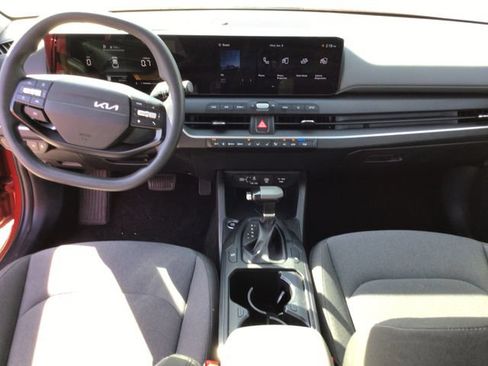 Used 2025 Kia K4 FWD image 41
