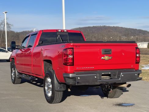 Used 2015 Chevrolet Silverado 2500 LT w/ LT Convenience Package image 6