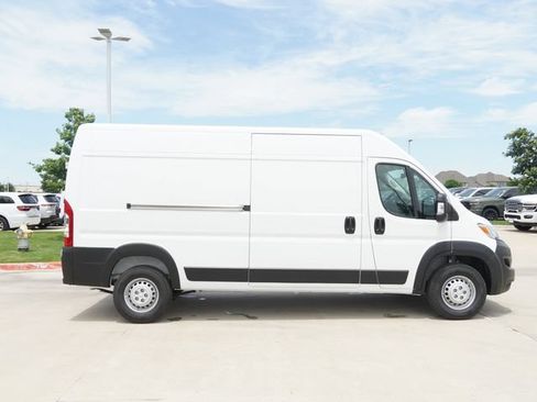 New 2026 RAM ProMaster 2500 w/ Safety Group FWD image 10