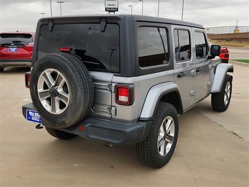 Used 2020 Jeep Wrangler Unlimited Sahara image 4