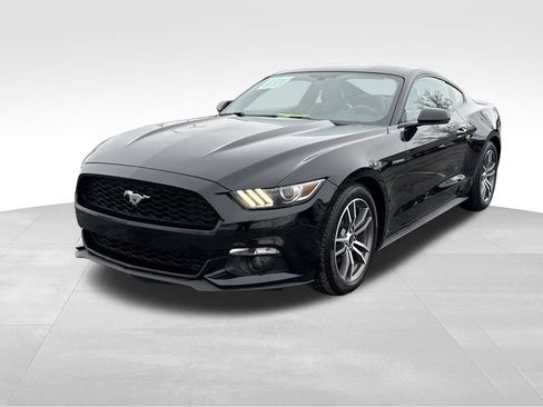Used 2015 Ford Mustang Premium image 2