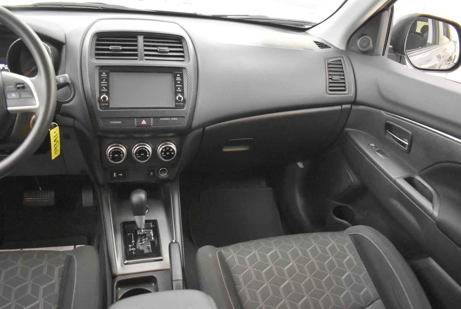 Used 2024 Mitsubishi Outlander Sport LE AWD/4WD image 15
