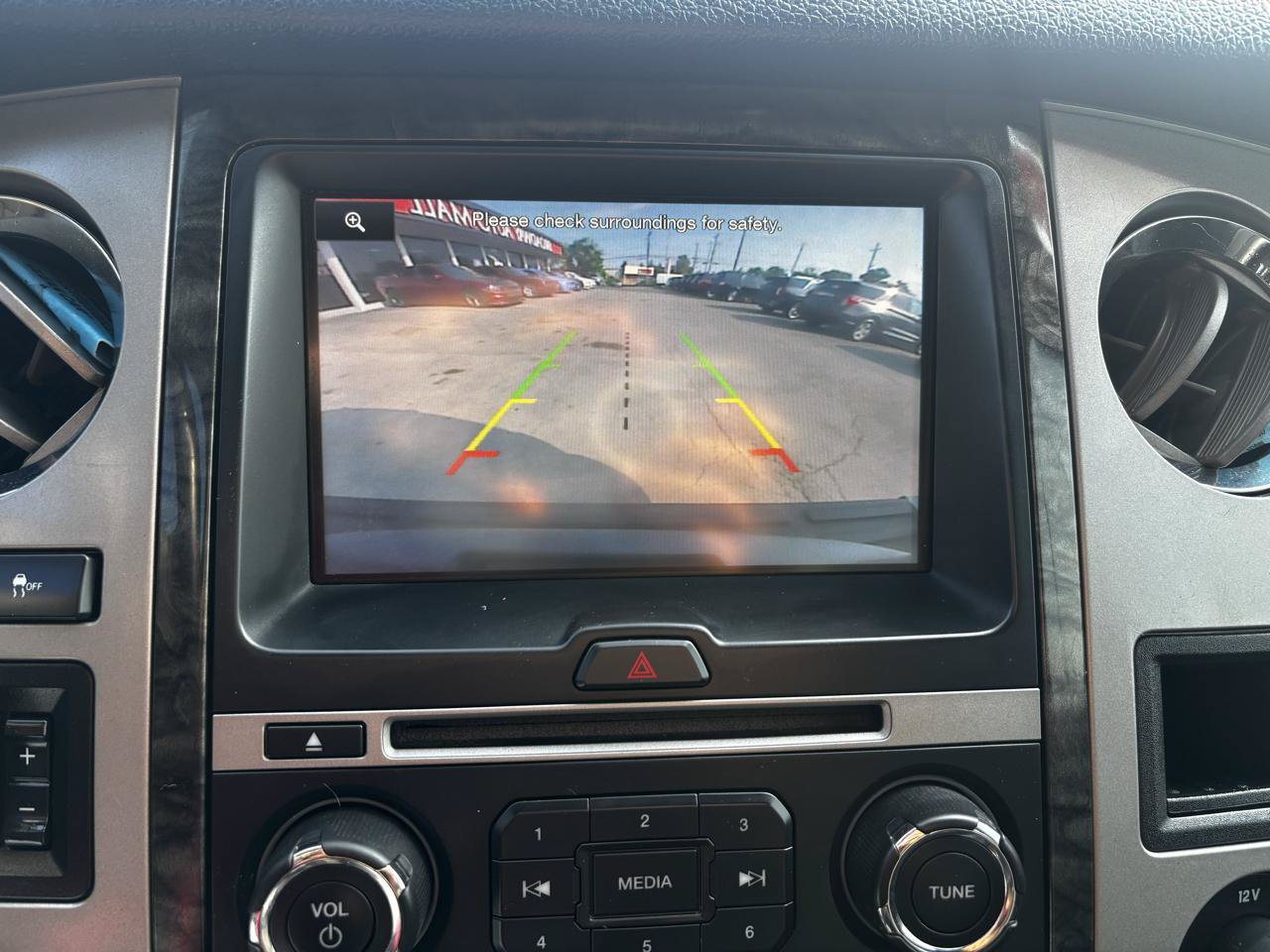 Used 2015 Ford Expedition Limited AWD/4WD image 25