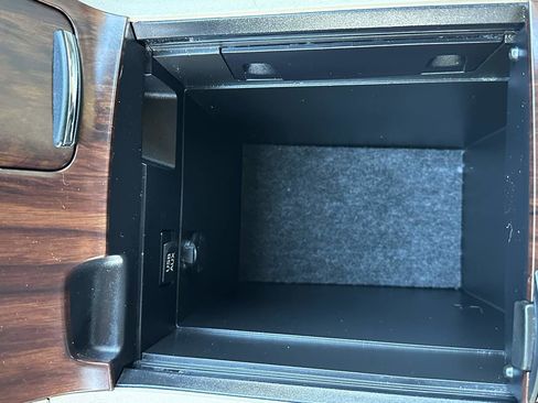 Used 2013 Toyota Venza LE image 36