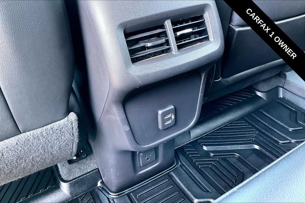 Used 2024 GMC Terrain SLT w/ Elevation Edition AWD/4WD image 12
