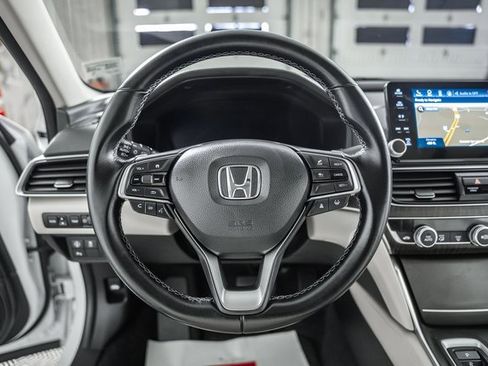 Used 2022 Honda Accord Touring image 29