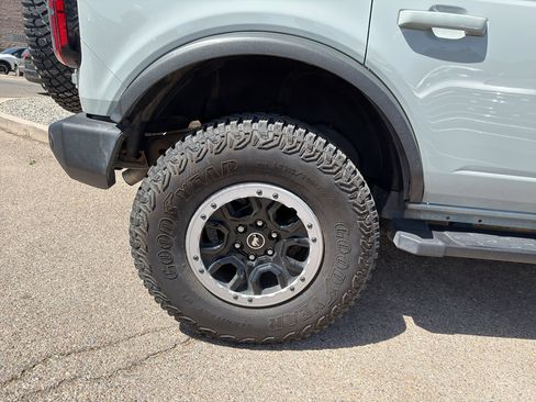 Used 2024 Ford Bronco Outer Banks w/ Sasquatch Package image 8