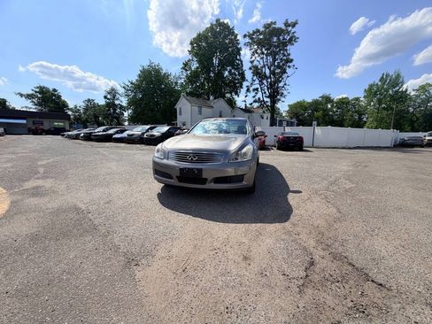 Used 2007 INFINITI G35 x Sedan w/ Premium Pkg AWD/4WD image 2