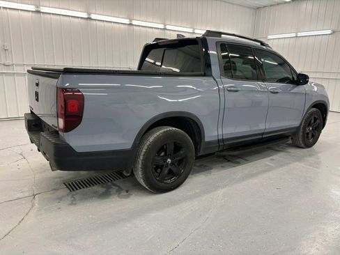 Used 2023 Honda Ridgeline Black Edition image 3