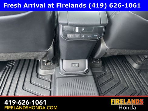 Used 2020 Toyota Highlander XLE image 26