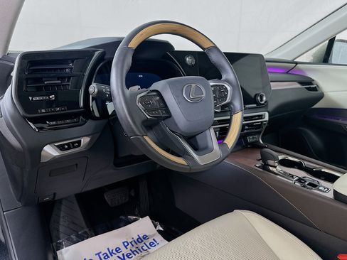 Used 2025 Lexus RX 350 Premium Plus w/ Accessory Package (Z1) image 9
