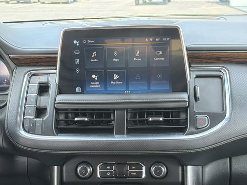 Used 2024 Chevrolet Tahoe Premier AWD/4WD image 18